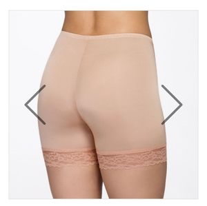 Hanky Panky 13" Plus Silky Shorts NWOT